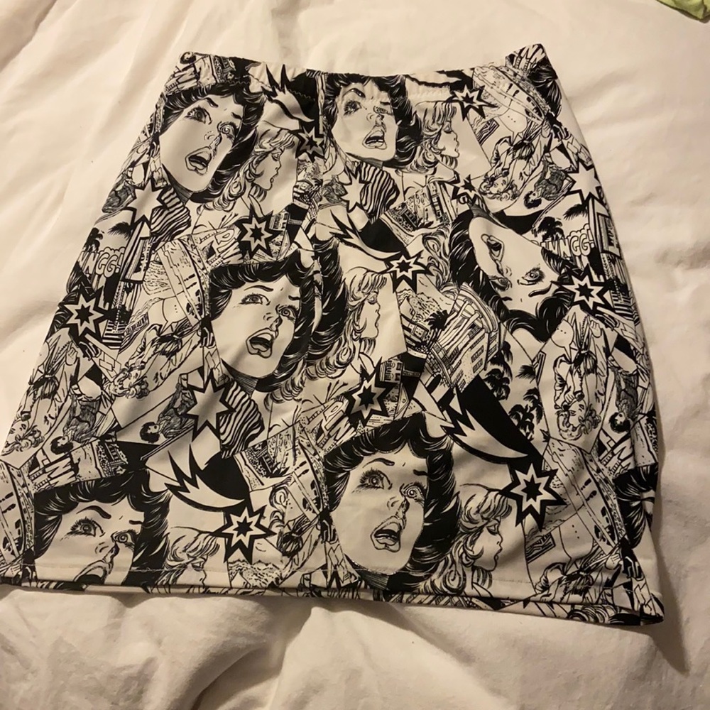 Comic strip short pencil skirt